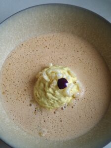 North Sea crab bisque | Scampi tartare – tandoori – coconut